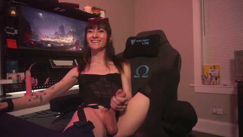 Media: amirinsworld Chaturbate 2023-10-10 03:58:00