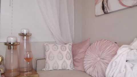 Media: birthdayprincess Chaturbate 2023-10-10 07:35:00