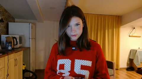 Media: bitter_moon Chaturbate 2023-10-10 20:36:00