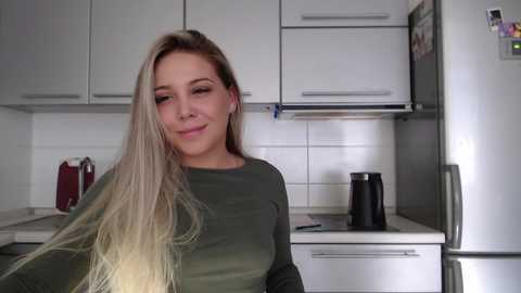 Media: candymini Chaturbate 2023-10-10 05:34:00