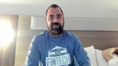 Media: hardworkertn Chaturbate 2023-10-10 00:34:00