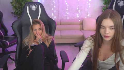 Media: kira0541 Chaturbate 2023-10-10 19:50:00