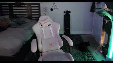 Media: monstrumologist Chaturbate 2023-10-10 05:30:00