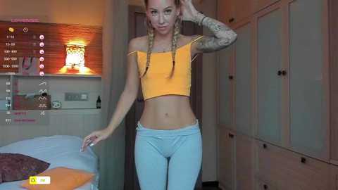 Media: _mari_ Chaturbate 2023-10-11 09:16:00