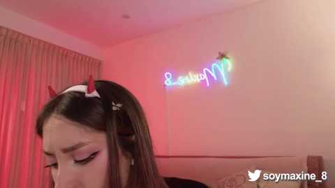 Media: maxine_8 Chaturbate 2023-10-11 00:42:00