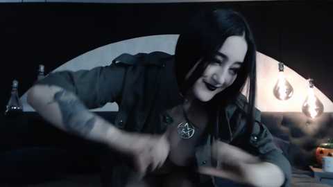 Media: charlotte_germanotta_ Chaturbate 2023-10-14 17:23:00