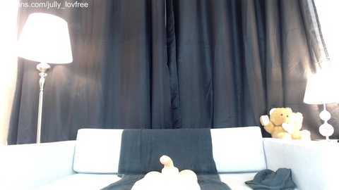 Media: jully_lov Chaturbate 2023-10-14 00:44:00