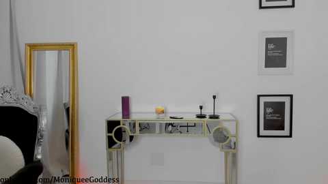 Media: moniqueeass Chaturbate 2023-10-14 13:00:00