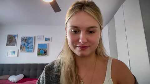 Media: sarahsapling Chaturbate 2023-10-14 12:52:00