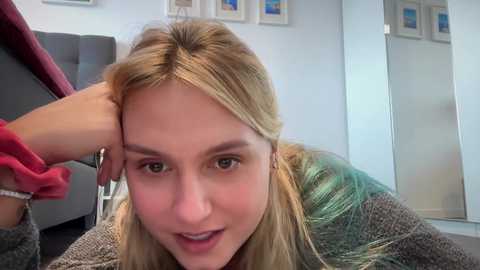 sarahsapling @ chaturbate on 20231014