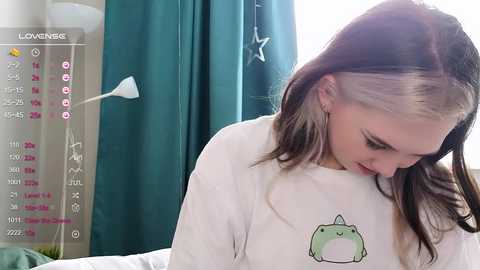 small_blondee @ chaturbate on 20231014