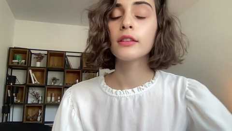 Media: wonderland_stia Chaturbate 2023-10-14 11:56:00