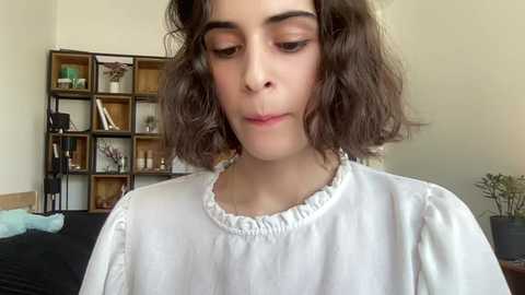 Media: wonderland_stia Chaturbate 2023-10-14 12:39:00