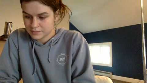 Media: basicbrunette Chaturbate 2023-10-15 17:14:00