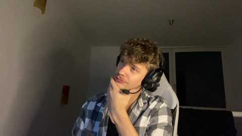 Media: ironthud Chaturbate 2023-10-16 22:06:00