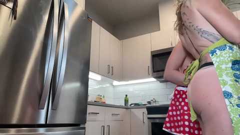 Media: saraloverays Chaturbate 2023-10-16 04:19:00