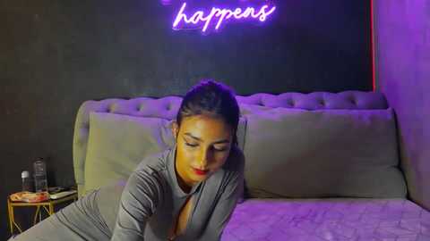 Media: florentina2004 Chaturbate 2023-10-17 18:07:00