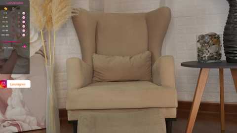 Media: lana_lee_ Chaturbate 2023-10-17 00:27:00