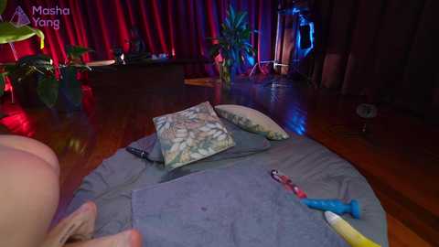 Media: mashayang Chaturbate 2023-10-17 10:19:00