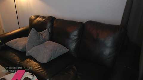 Media: milly____ Chaturbate 2023-10-17 22:33:00
