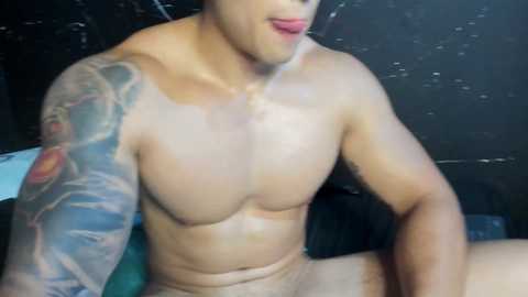Media: nicolasmuscle Chaturbate 2023-10-17 06:00:00