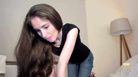 Media: snowww_white Chaturbate 2023-10-17 20:05:00
