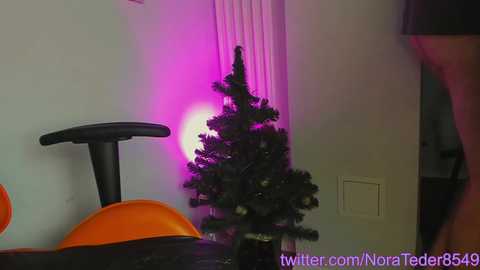 Media: hotchillylovers Chaturbate 2023-10-18 15:44:00