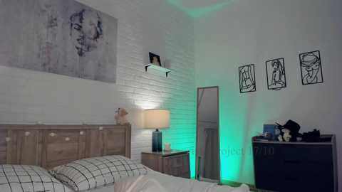 Media: riskyproject Chaturbate 2023-10-18 04:21:00