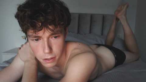 Media: whosdamond Chaturbate 2023-10-18 12:24:00