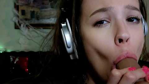 Media: _demi_dee_ Chaturbate 2023-10-19 01:00:00
