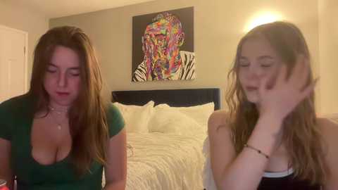 Media: emilytaylorxo Chaturbate 2023-10-19 02:35:00