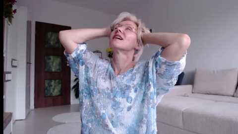 Media: jasmin18v Chaturbate 2023-10-19 14:39:00