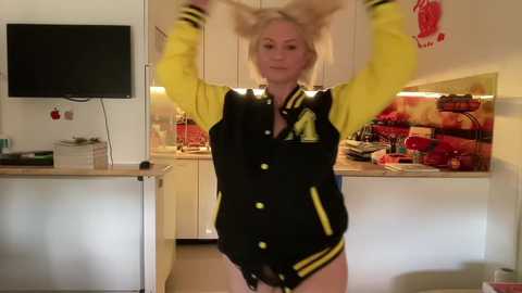 Media: kiradivine Chaturbate 2023-10-19 12:32:00