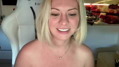 Media: kiradivine Chaturbate 2023-10-19 14:56:00