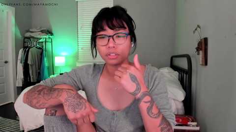 Media: mayamochi Chaturbate 2023-10-19 00:28:00