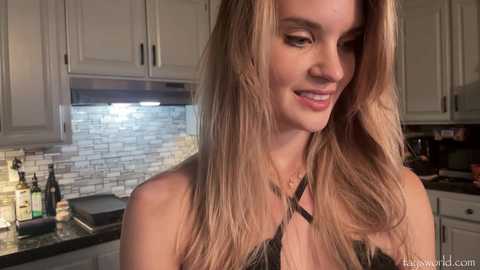 Media: phoenix_taylor Chaturbate 2023-10-19 01:33:00