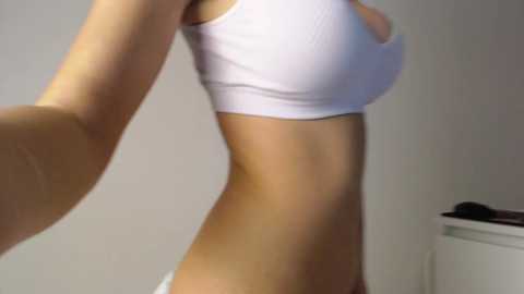 Media: trixie_taylor Chaturbate 2023-10-19 21:08:00