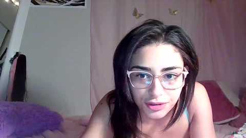 Media: vanessamooon Chaturbate 2023-10-19 07:32:00