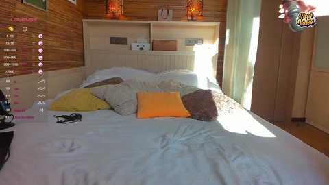 Media: _mari_ Chaturbate 2023-10-20 08:37:00