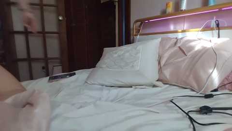 blondepix1e @ chaturbate on 20231020