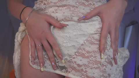 Media: kateuwugirl Chaturbate 2023-10-20 09:29:00