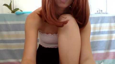 Media: toohorny4college Chaturbate 2023-10-20 10:32:00