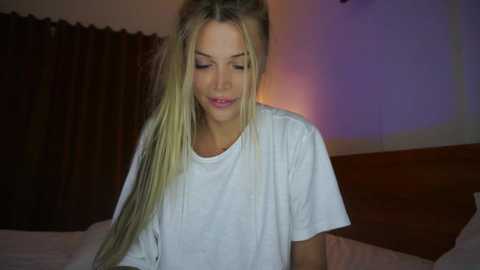 Media: touch_me_if_you_can Chaturbate 2023-10-20 16:30:00