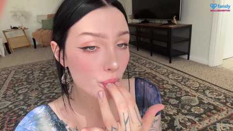 Media: evelynforever Chaturbate 2023-10-22 20:29:00