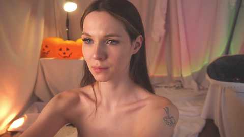 Media: kateuwugirl Chaturbate 2023-10-22 14:10:00