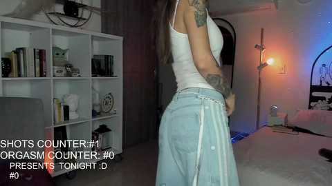 Media: lonelly_lolly98 Chaturbate 2023-10-22 00:59:00