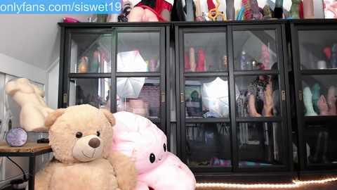 Media: siswet19 Chaturbate 2023-10-22 12:20:00