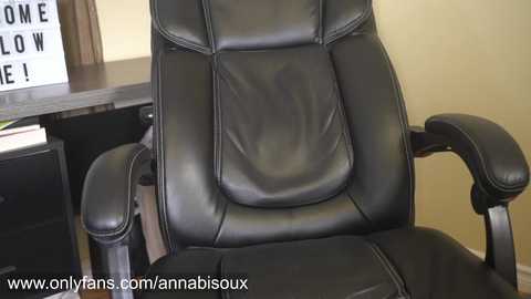 Media: annabisoux Chaturbate 2023-10-23 00:20:00