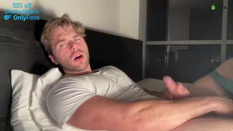 Media: hot8pack01 Chaturbate 2023-10-24 04:09:00