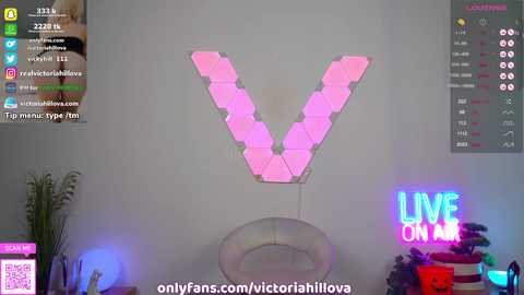 Media: victoriahillova Chaturbate 2023-10-24 11:34:00